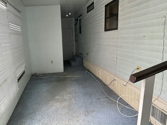 Building Photo - 39 Betty Dr