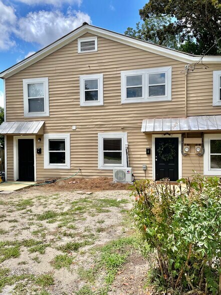 Look at duplex from the outside - 157 Northern Blvd