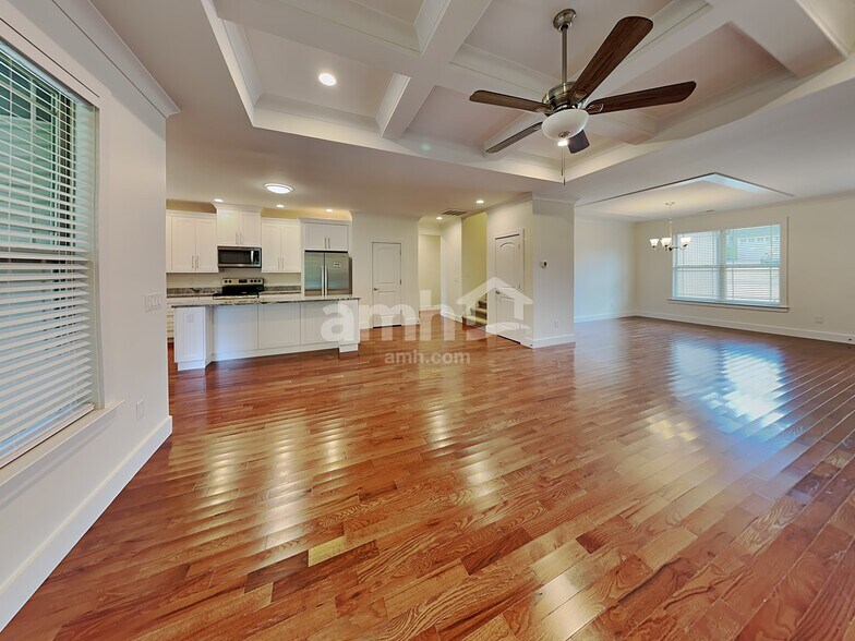 Building Photo - 430 Risen Star Dr