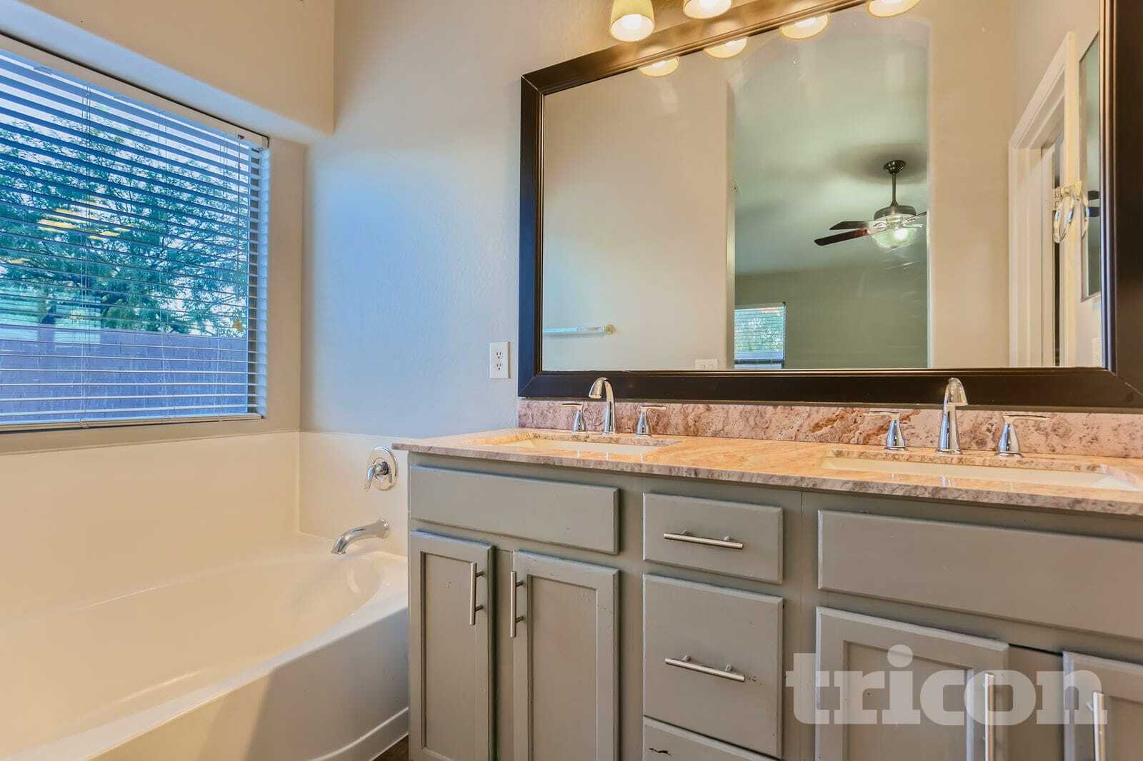 Building Photo - 4047 E Tanzanite Ln