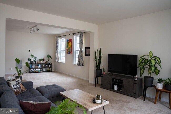 Building Photo - 42294 San Juan Terrace