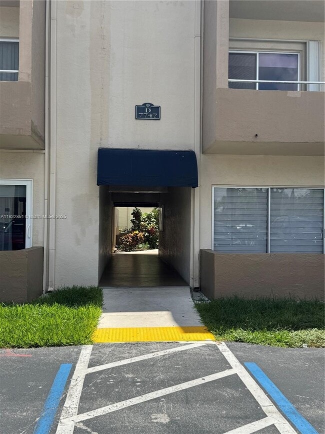 Primary Photo - 7747 SW 86th St