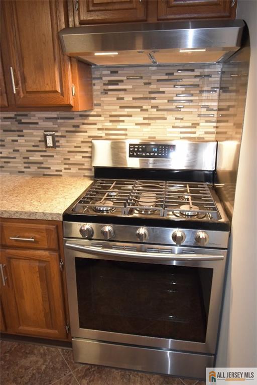 Building Photo - 99 Main St