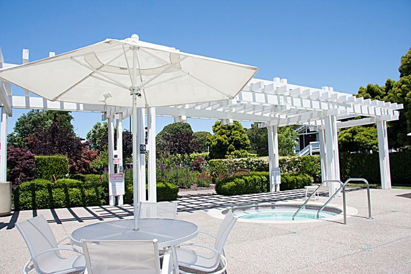 Pool area - 26 Bayside Ct