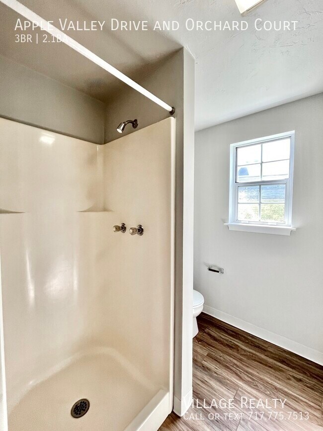 Building Photo - 710 Apple Valley Dr