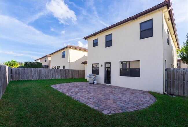 Building Photo - 9965 NW 86th Terrace
