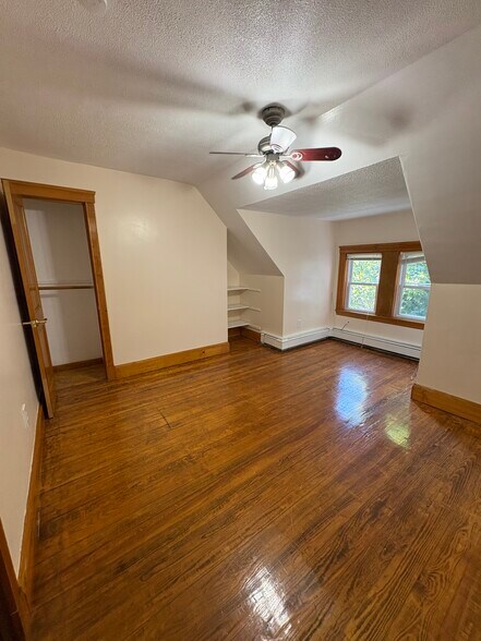 Building Photo - 39 Farquhar St