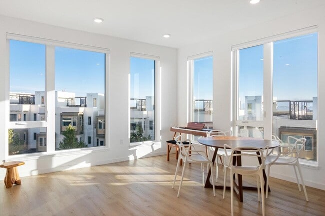 Building Photo - 52 Kirkwood Ave