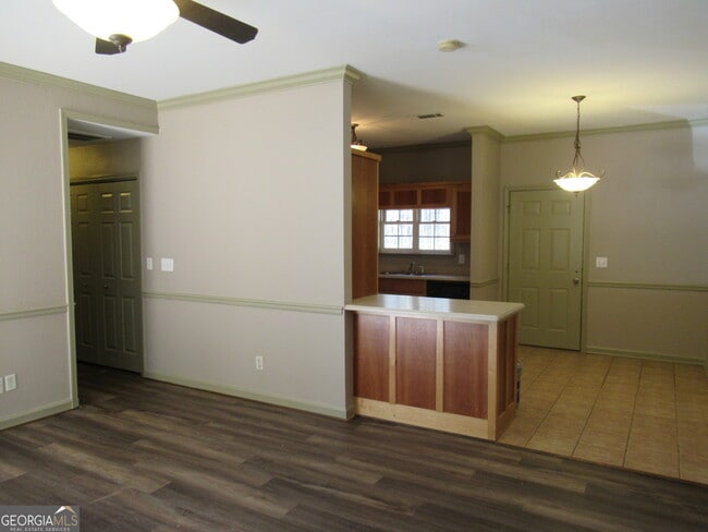 Building Photo - 95 Live Oak Rd