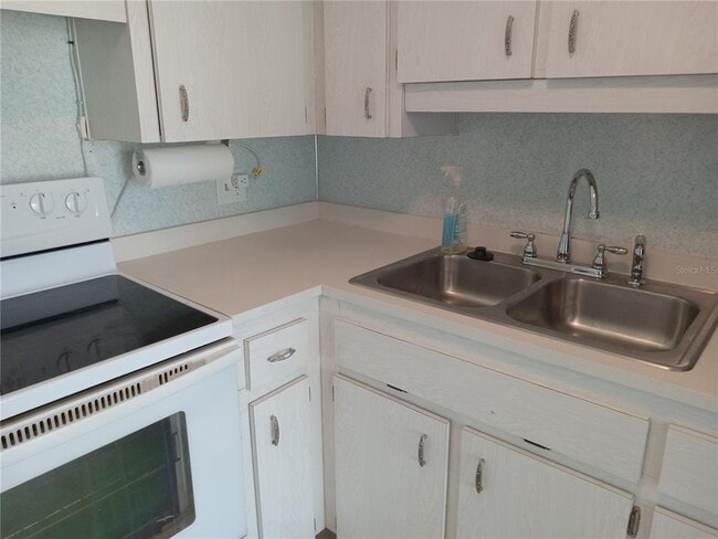 Building Photo - 2359 Finlandia Ln