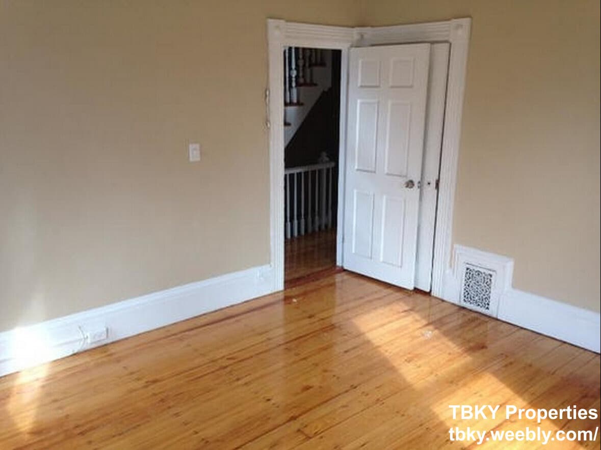 Building Photo - 22 Highgate St