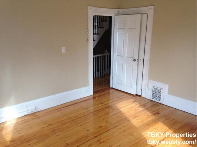 Building Photo - 20 Highgate St