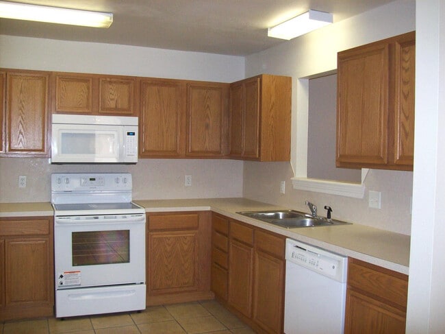 Building Photo - 803 N Bangor Ave