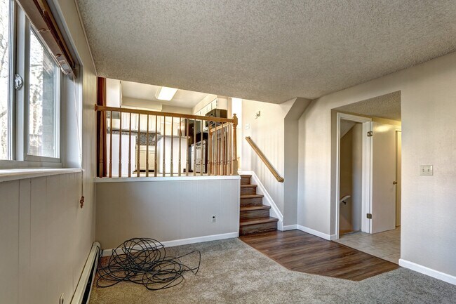Building Photo - Charming Cul-De-Sac Home Near Downtown Castle Rock. Fantastic Fenced Backyard!