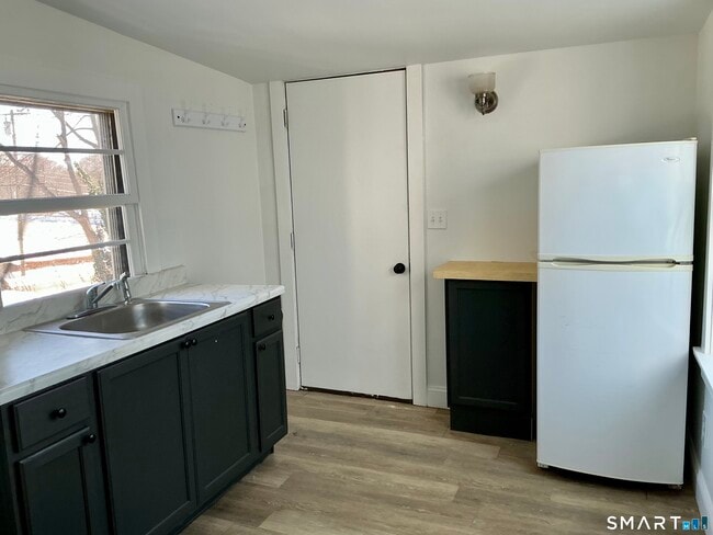 Building Photo - 74 Liberty St