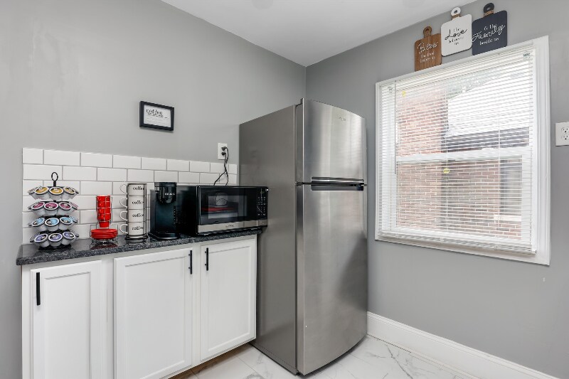 Building Photo - 3638 Bedford St