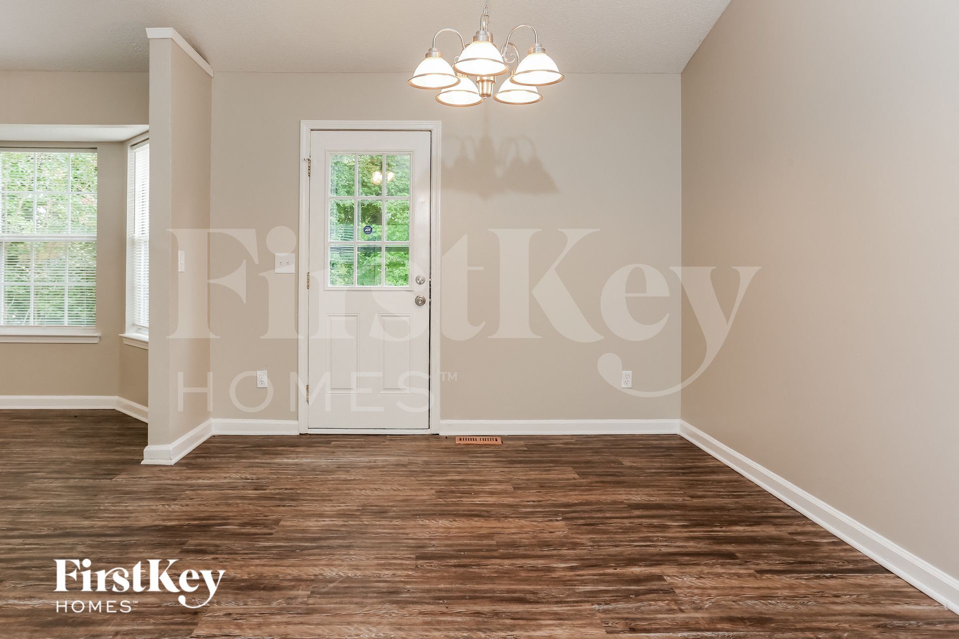 Building Photo - 6319 Hillview Ln