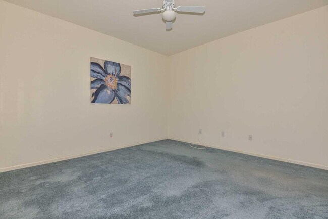Building Photo - 5413 W Fallen Leaf Ln