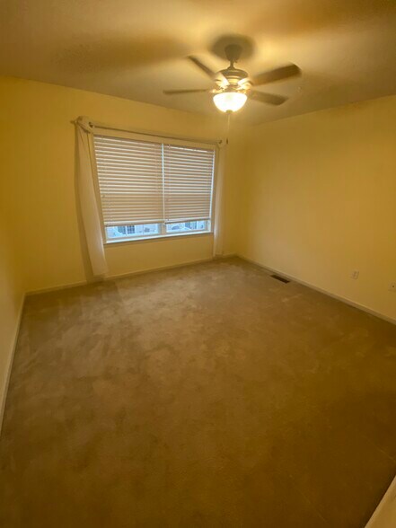 Building Photo - 602 Petersburg Rd