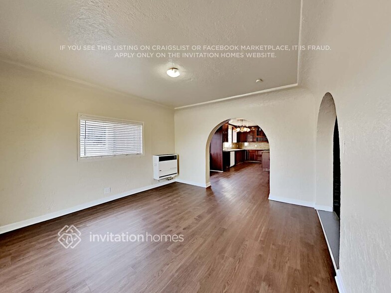 Building Photo - 514 Sloat St