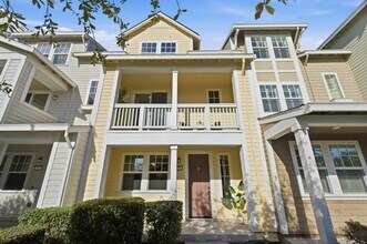 Building Photo - 394 Circuit Wy