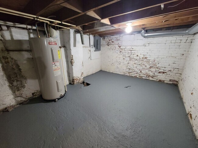 Building Photo - 1609 Manchester Ave 2BR/1BA (Middletown)