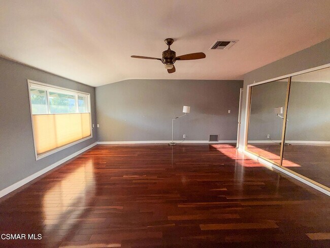 Building Photo - 8625 Delmonico Ave
