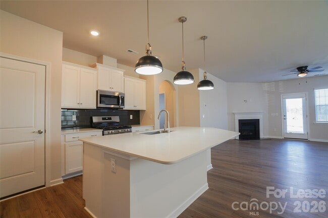 Building Photo - 1403 Caracara Ct