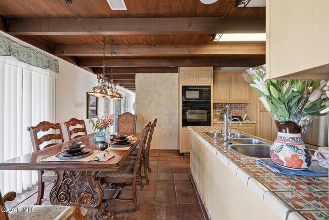 Building Photo - 40555 20th St W