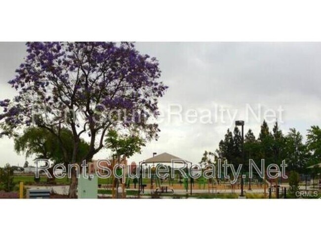 Building Photo - 2038 S Bon View Ave