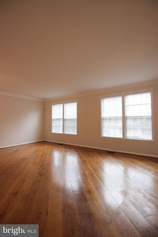 Building Photo - 46140 Cecil Terrace