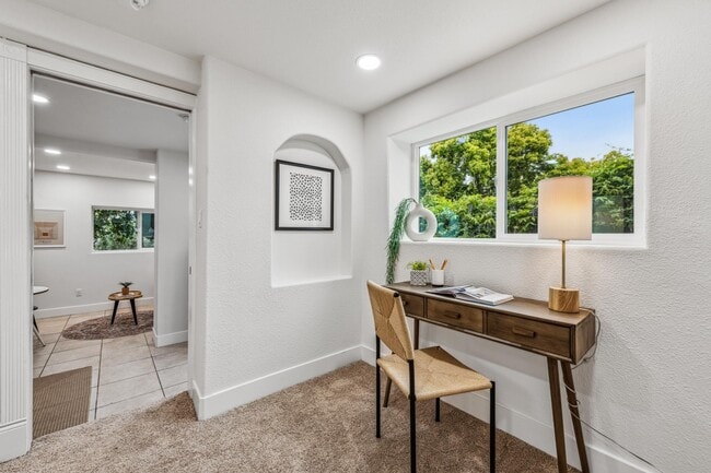 Building Photo - 16026 Selborne Dr