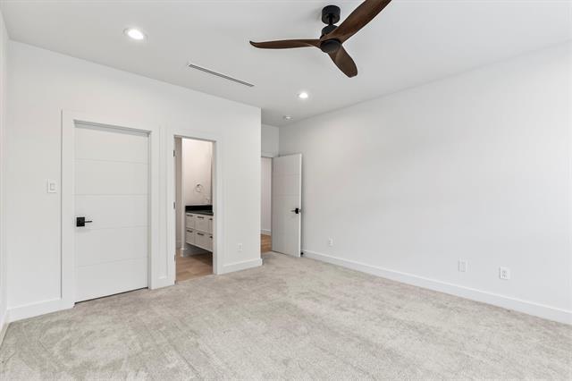 Building Photo - 6411 Royal Ln