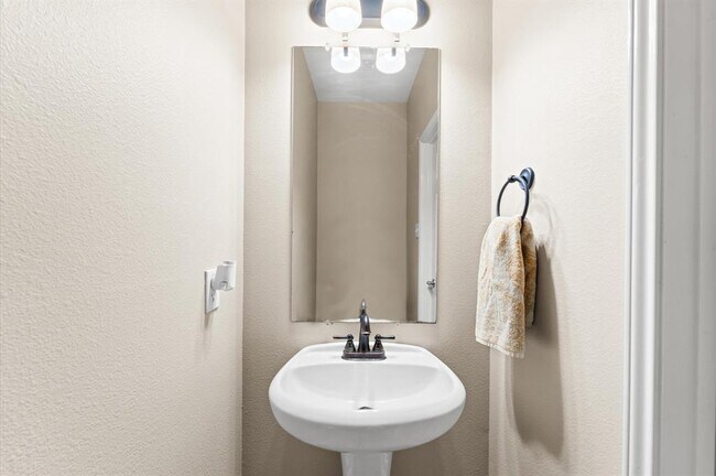 Building Photo - 406 Oak Stream Dr