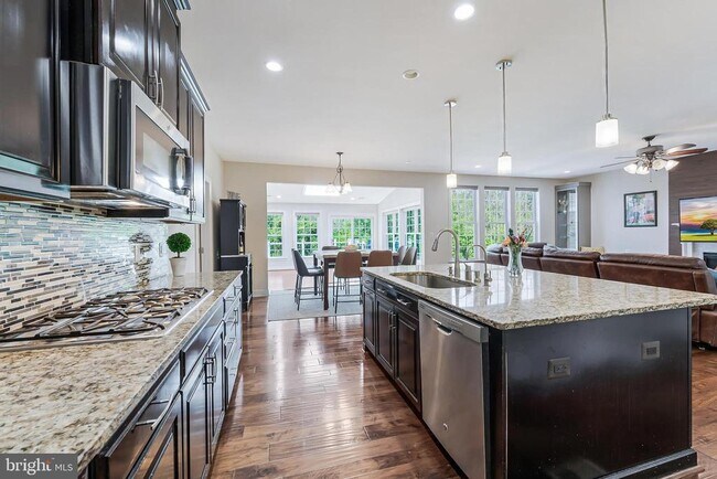 Building Photo - 22507 Bowens Wharf Pl