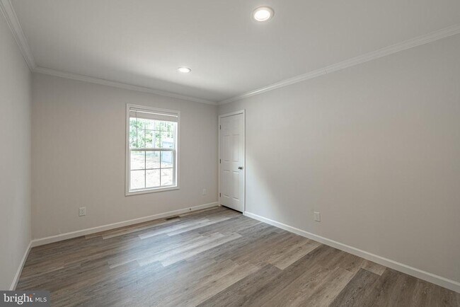 Building Photo - 307 Larkspur Rd