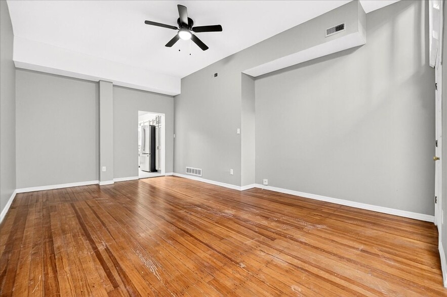 Building Photo - 2352 S 10th St