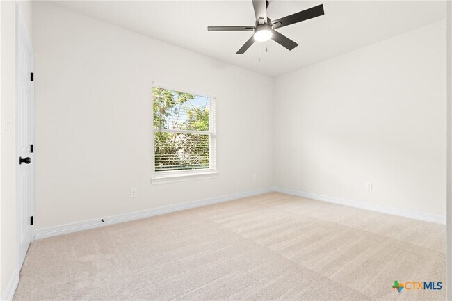 Building Photo - 209 S 18th St