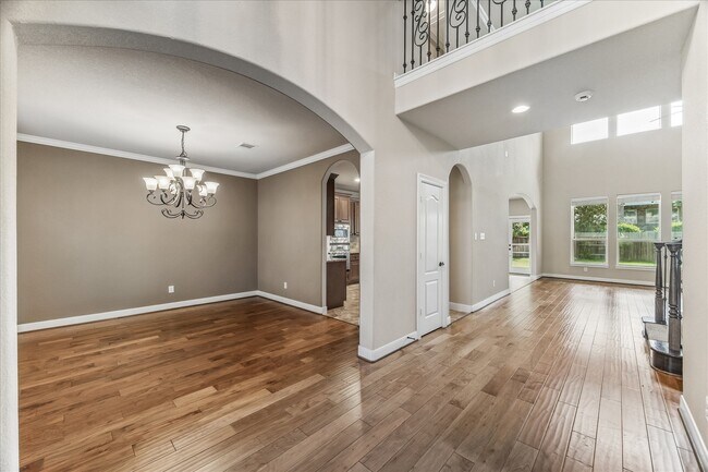 Building Photo - 10603 Hollowback Dr
