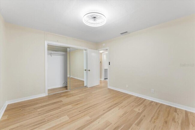 Building Photo - 2408 18th St N