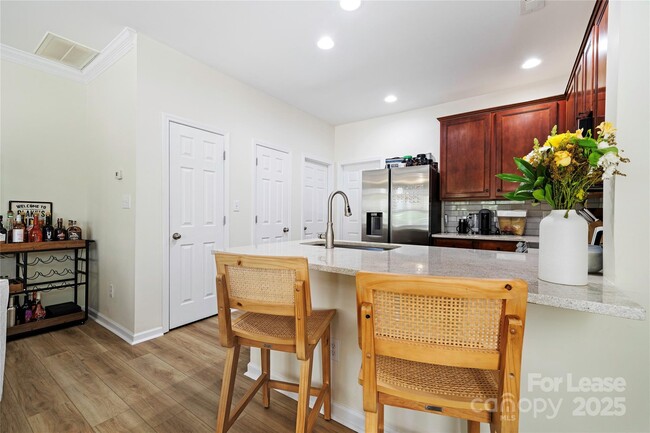 Building Photo - 10606 Trolley Run Dr