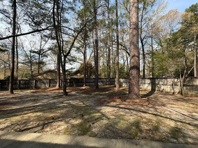 Building Photo - 7031 Darnell St