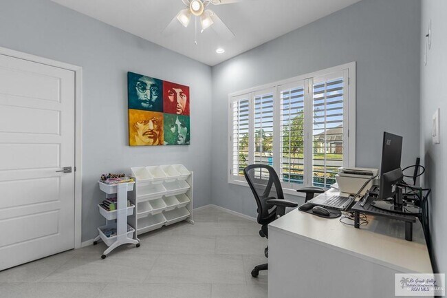 Building Photo - 32 Stone Oak Dr