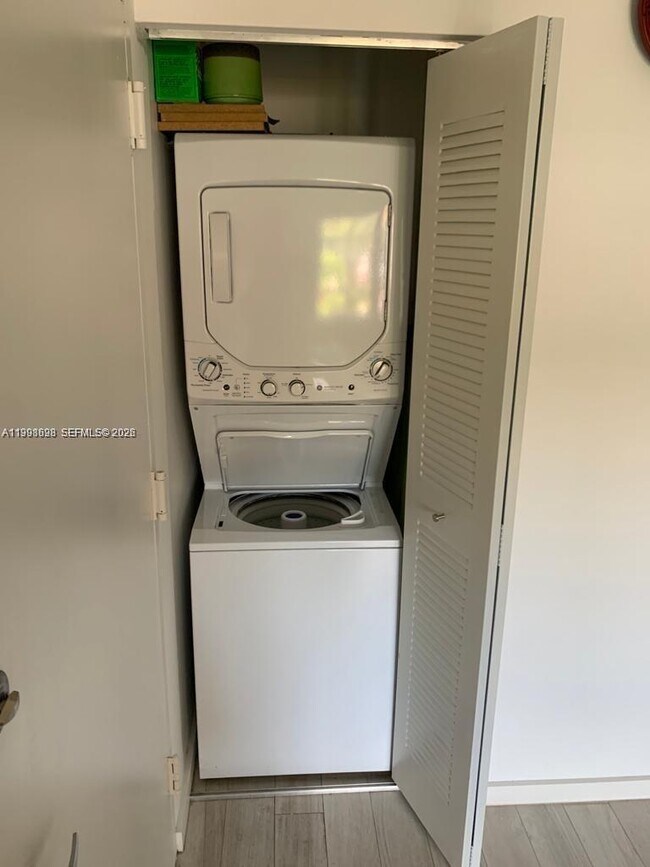 Building Photo - 1450 Meridian Ave