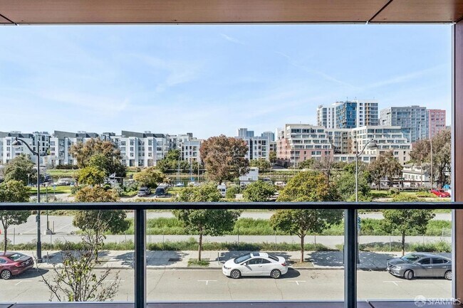 Building Photo - 718 Long Bridge St