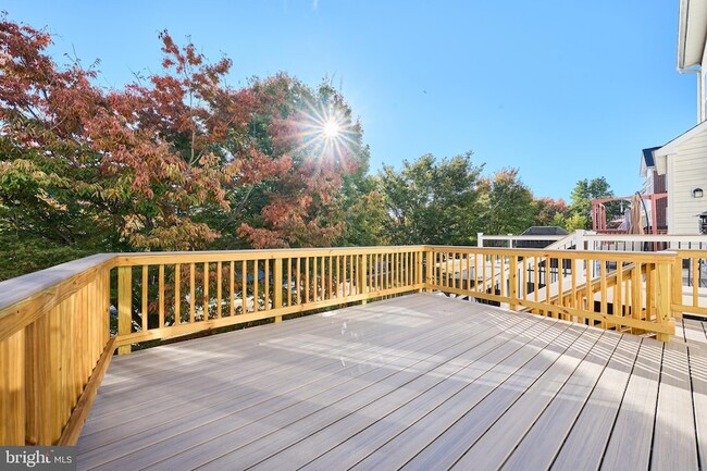 Building Photo - 685 Springhouse Square SE