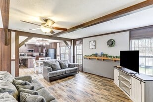 Building Photo - 1504 Wilhite Creek Rd