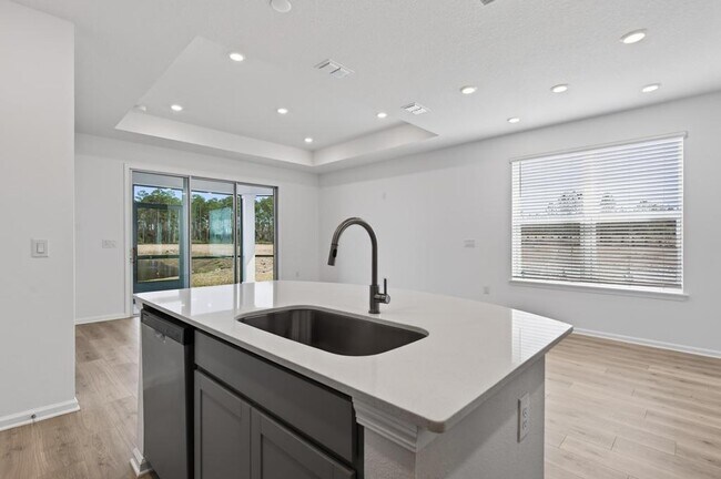 Building Photo - 368 Woods Ln