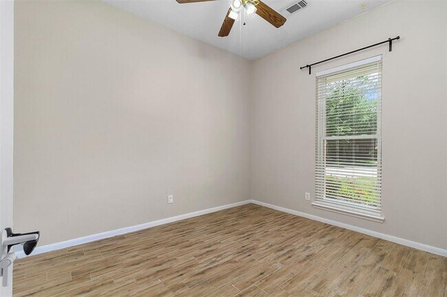 Building Photo - 2918 Abbey Field Dr