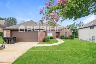 Building Photo - 5205 Meadow Lake Cir